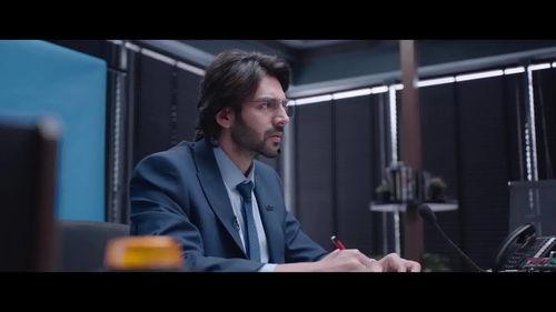 最新动作爆料新闻视频,惊险场面连番上演，主演幕后花絮大揭秘  第1张